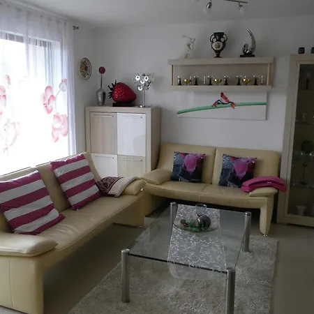 Mariola Crystina Apartamento